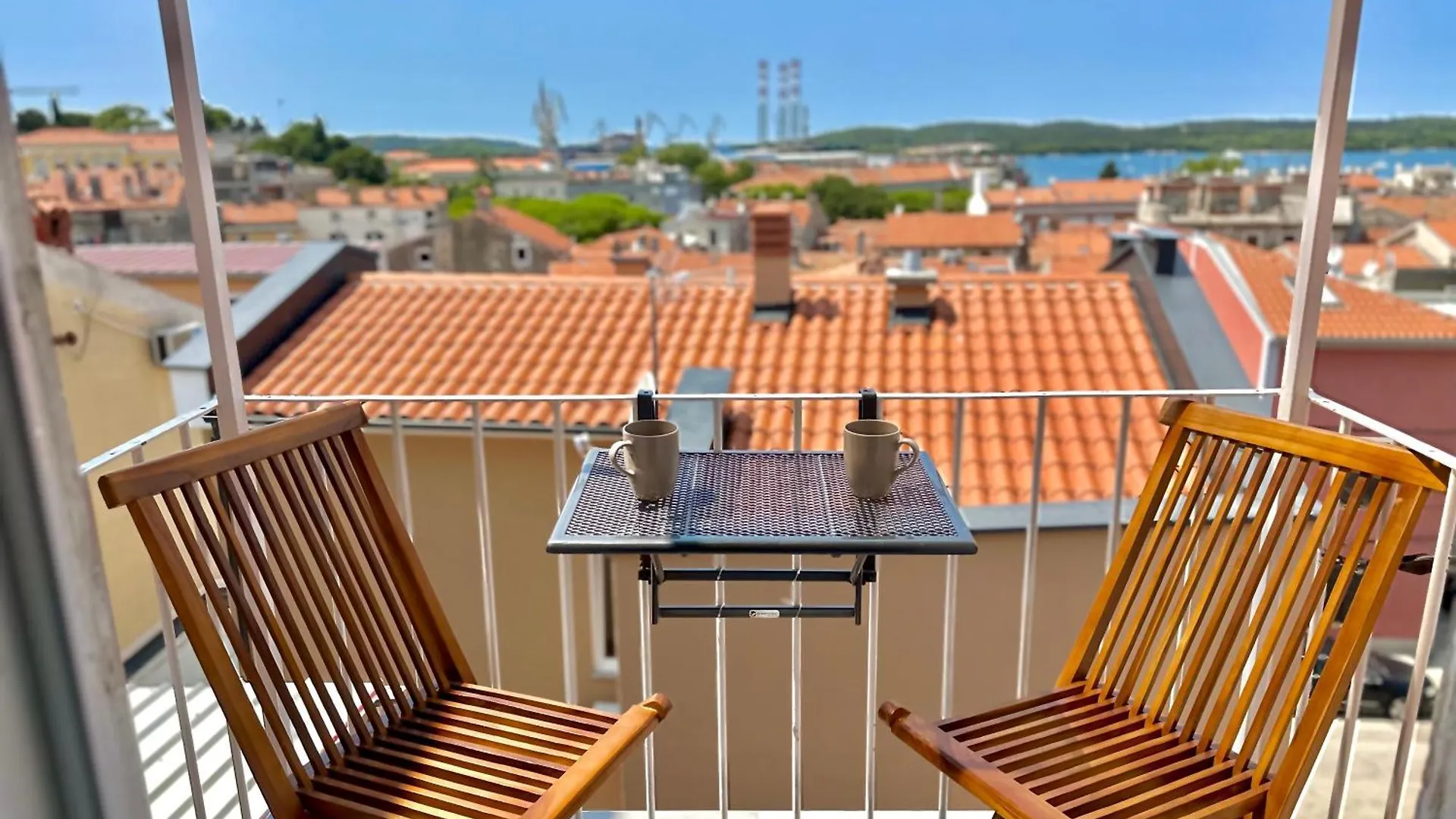 Focus Apartment Pula 0*,